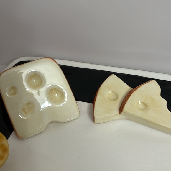 Lotus Novelty 1999 Ceramic Cheese & Crackers Platter - Picture 4 of 6